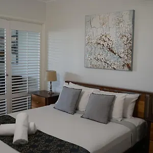 seaview-apartments.queenslandhotels.net/